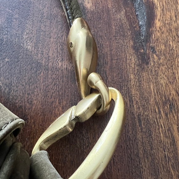 Elegant Olive Green Suede Shoulder Bag - Picture 4 of 9